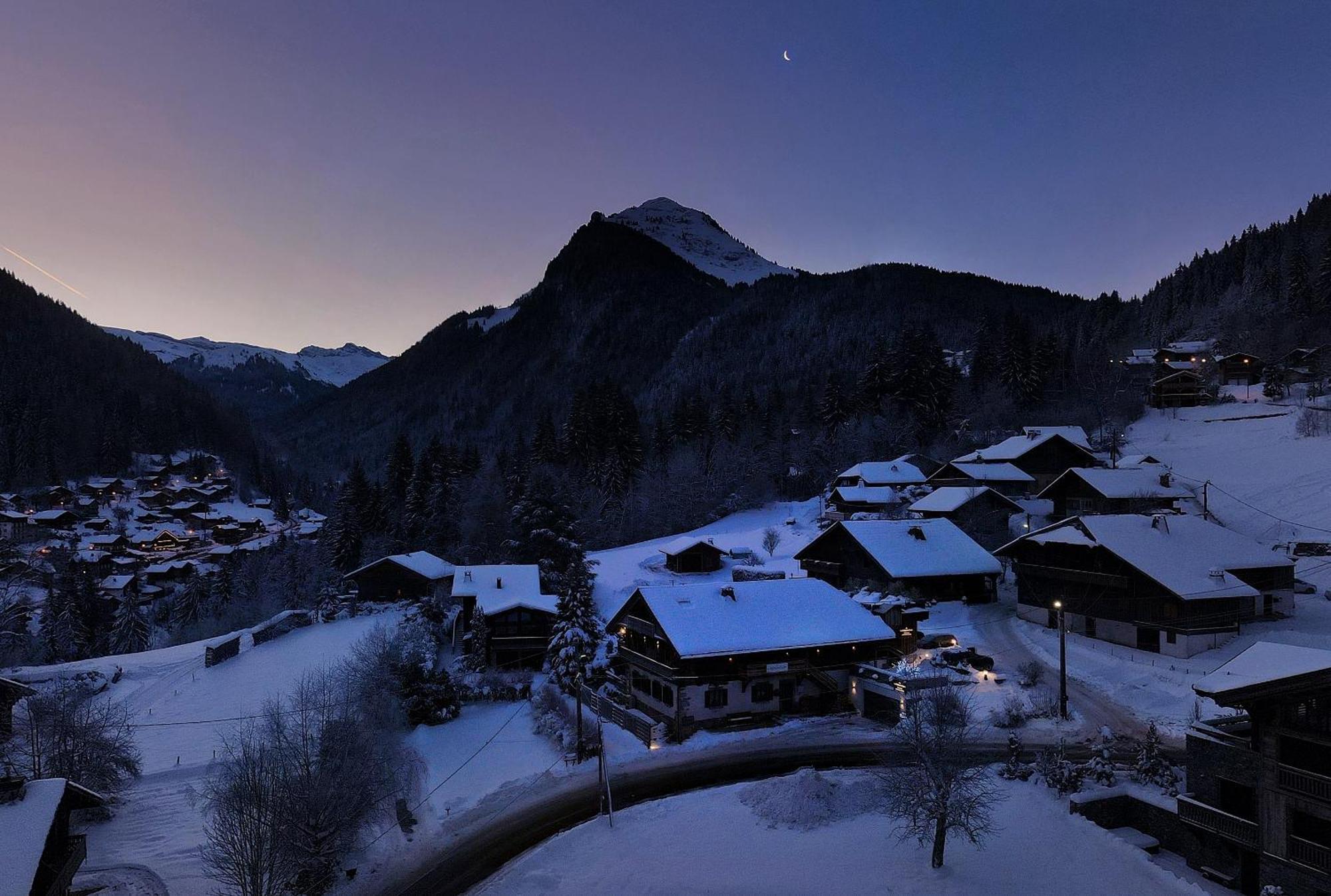Le Passionnant Hotel Morzine Exterior photo